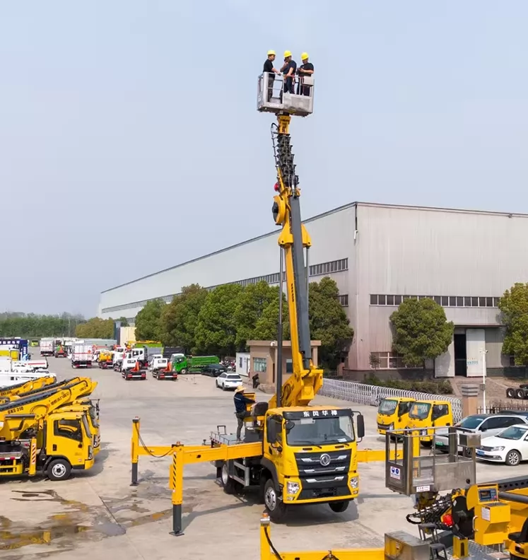 ISUZU Aerail Work Truck