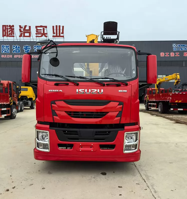 ISUZU Truck Mounted Crane with 8T Xcmg Crane