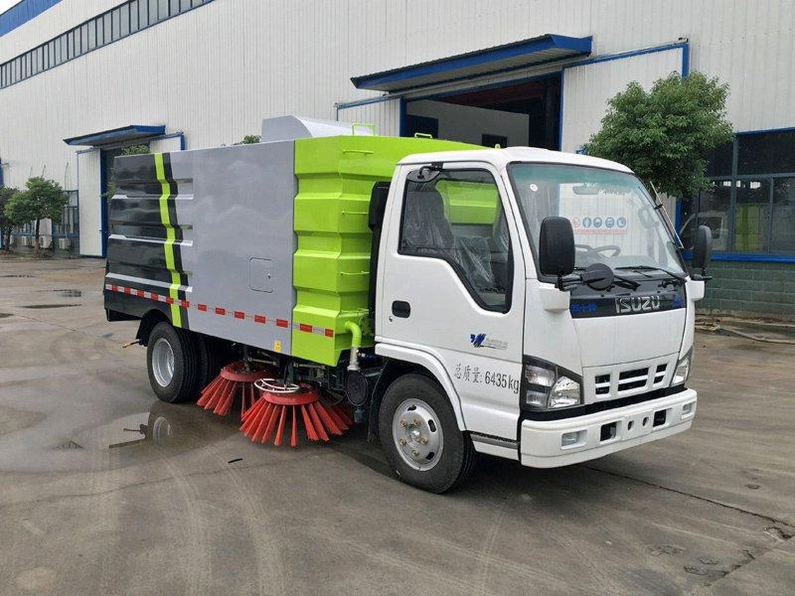 Street sweeper truck