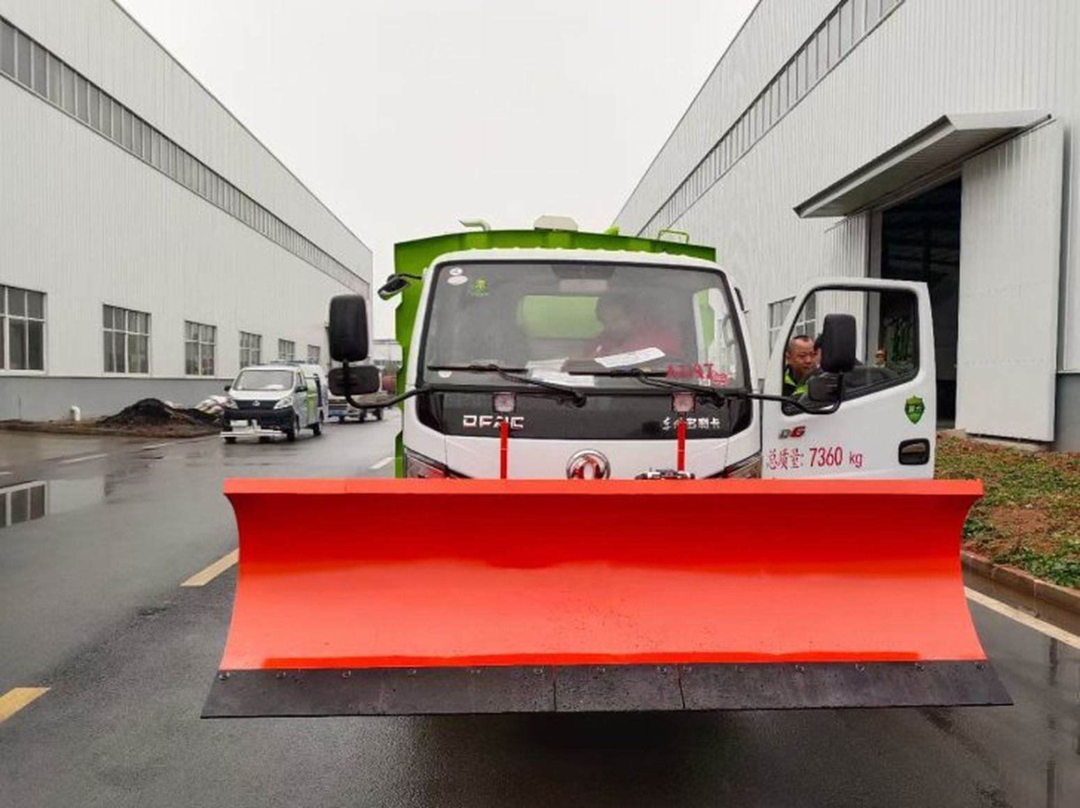 Street sweeper truck
