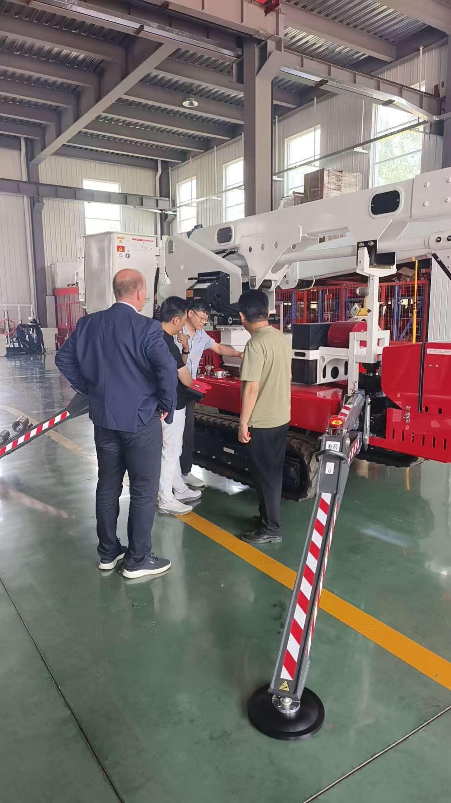 17meter 69kv overhead live-working insulated bucket truck